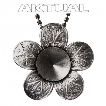 Pendant RIVOLI FLOWER 24mm for RIVOLI 10mm (ss47) curved, decorated Antic Silver Plated